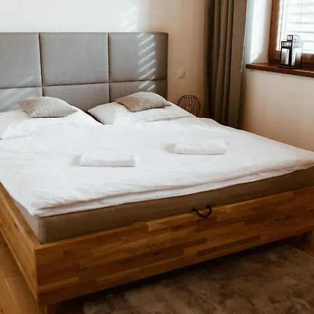 Lodge Stit